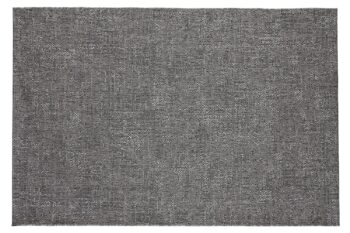 Brafab Banzi Matta 240×340 cm är en stor och elegant gråfärgad matta med betonglook.